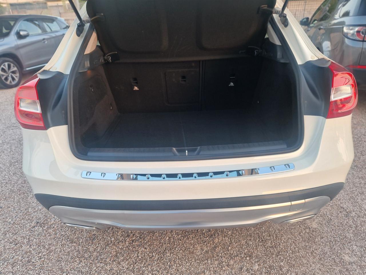 Mercedes-benz GLA 180 d Premium