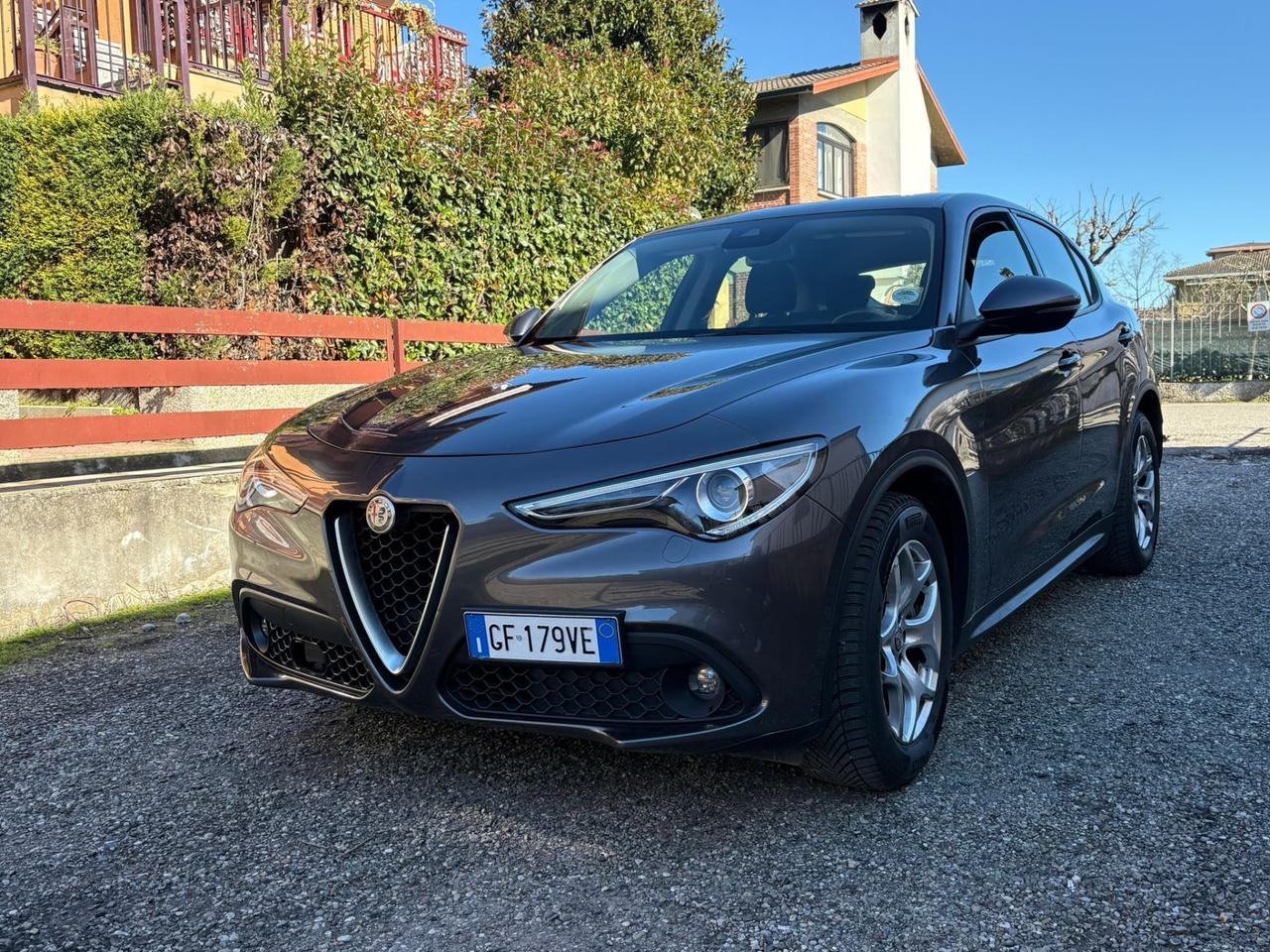 Alfa Romeo Stelvio 2.2 Turbodiesel 160 CV AT8 RWD Business