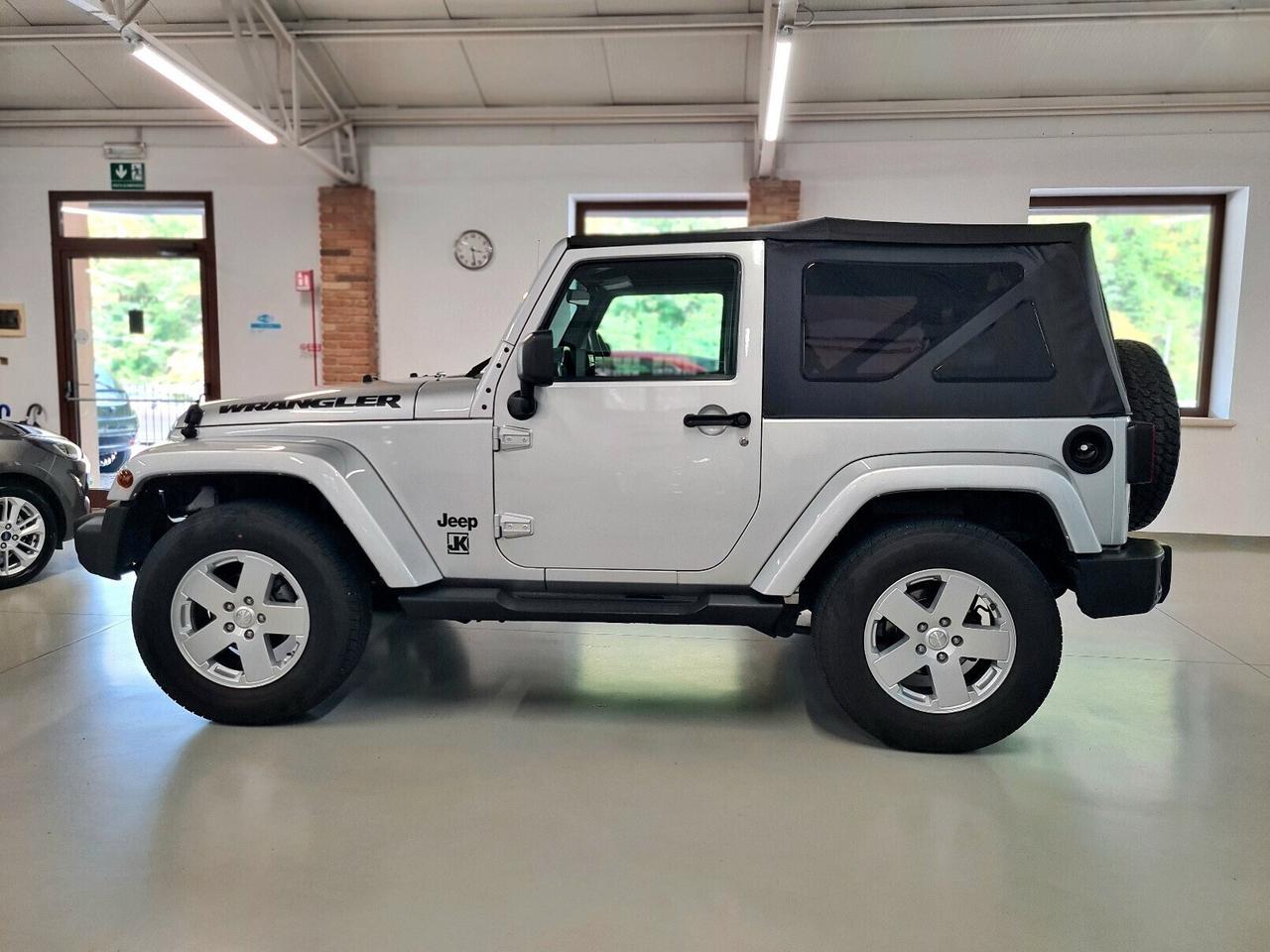 Jeep Wrangler 2.8 CRD DPF Sport Auto **Soft top/Hard top**