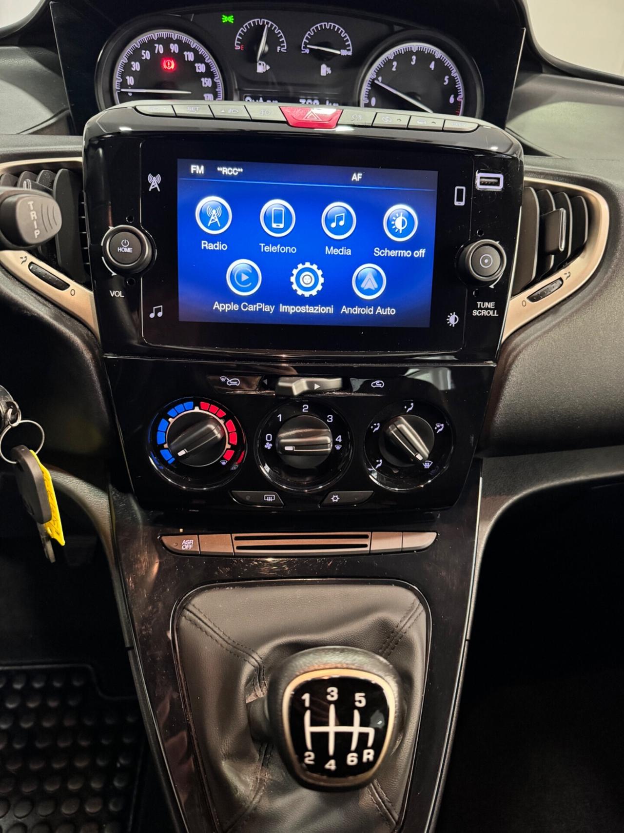 Lancia Ypsilon 1.0 FireFly 5 porte S&S Hybrid Alberta Ferretti