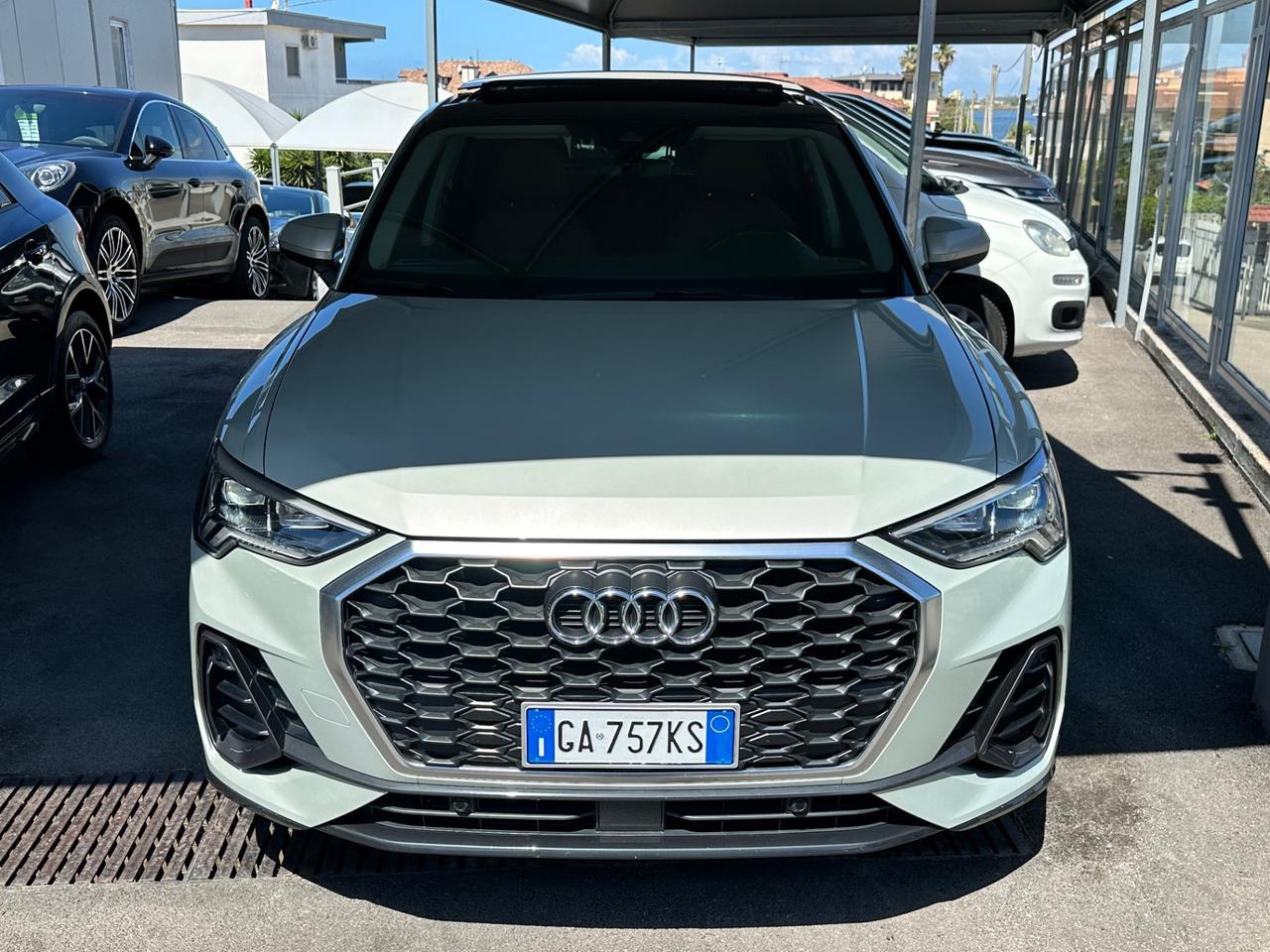 Audi Q3 SPORTBACK Tetto apribile 2020