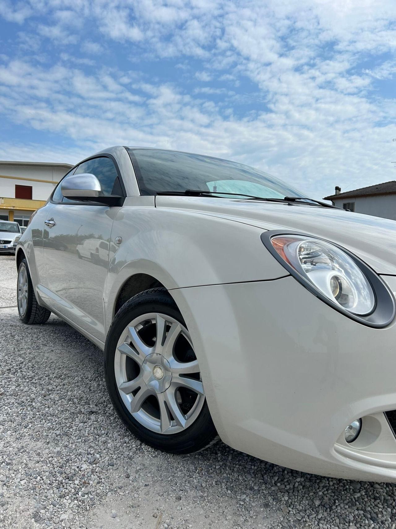 Alfa Romeo MiTo 1.3 JTDm-2 95 CV S&S Distinctive Sport Pack