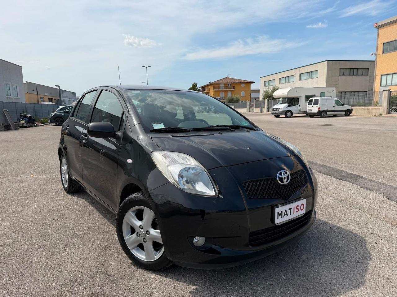 Toyota Yaris 1.0 5p Sol 130000 km