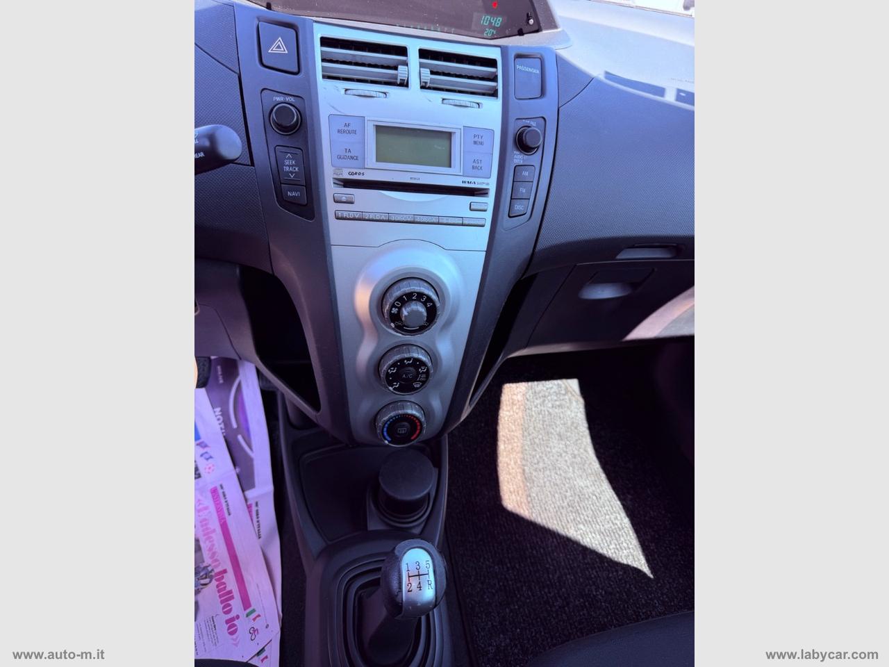 TOYOTA Yaris 1.0 5p. Sol