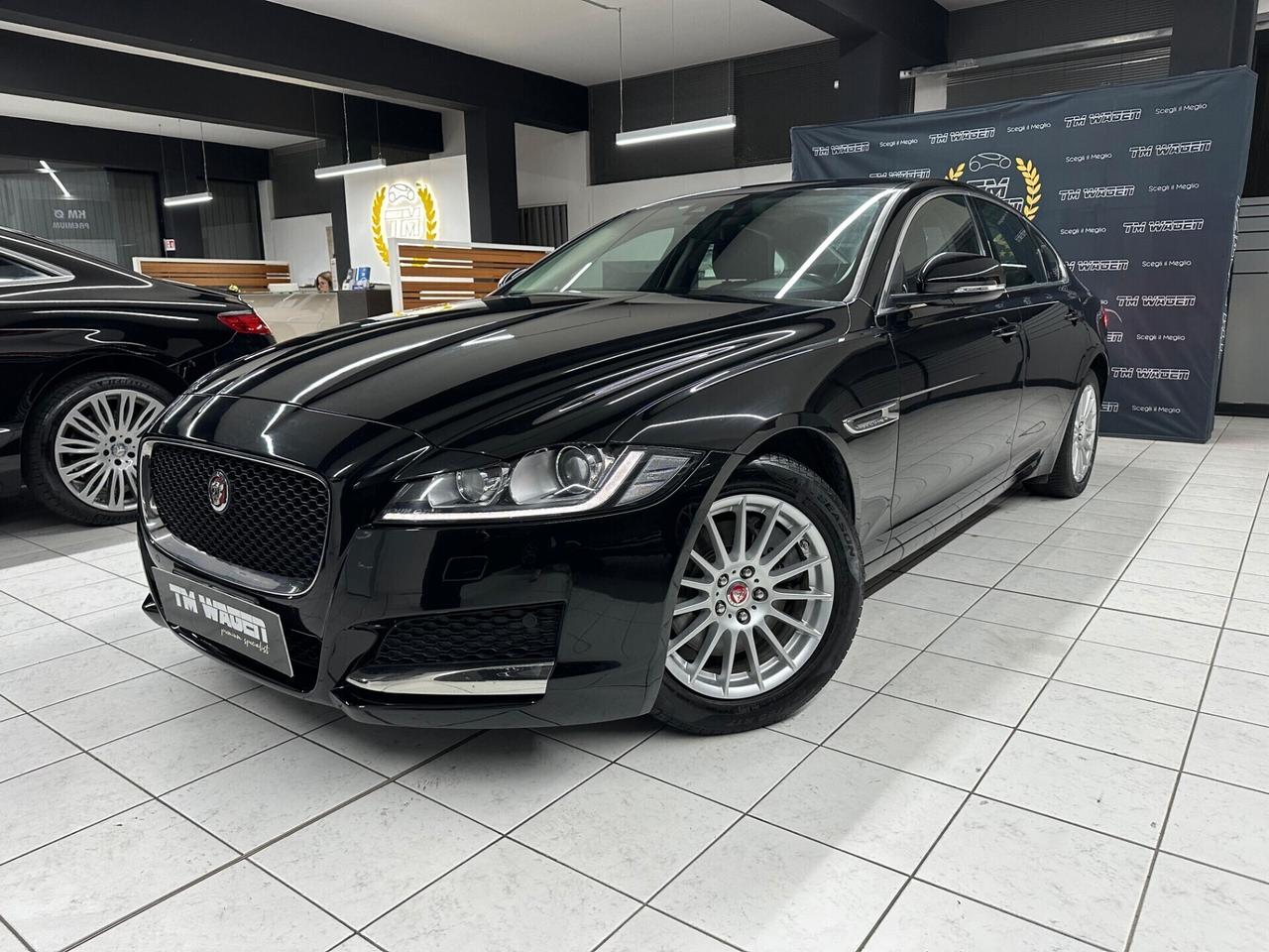 Jaguar XF 2.0d i4 Prestige 180cv my19 - IVA ESPOSTA