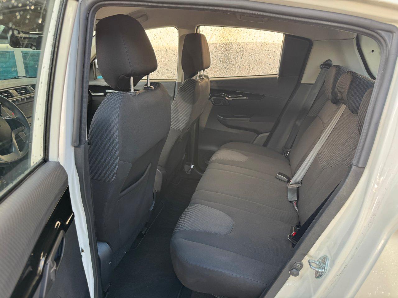 Mahindra KUV100 1.2 K8