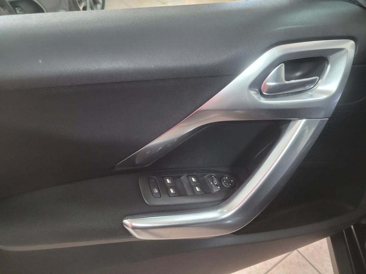 Peugeot 2008 BlueHDi 120 S&S Crossway