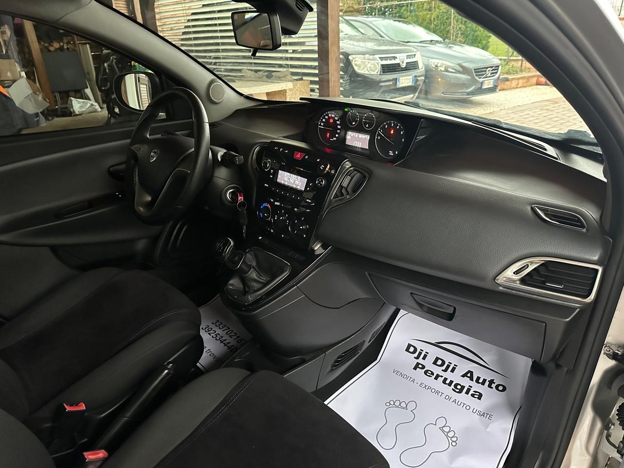 Lancia Ypsilon 1.2 69 CV 5 porte GPL Ecochic Platinum