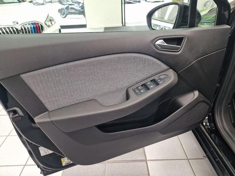 Renault Clio 1.0 TCe 67KW TECHNO - IVA ESPOSTA