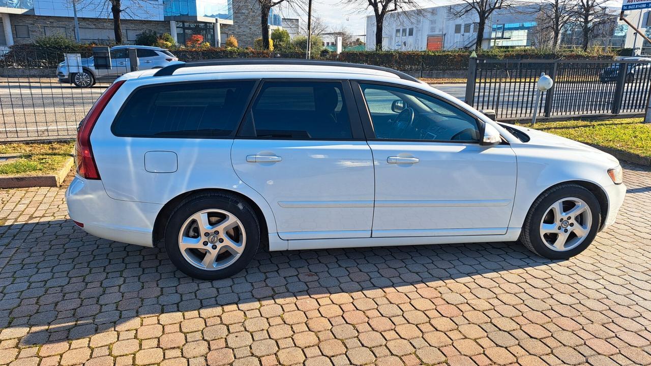 Volvo V50 D2 POLAR