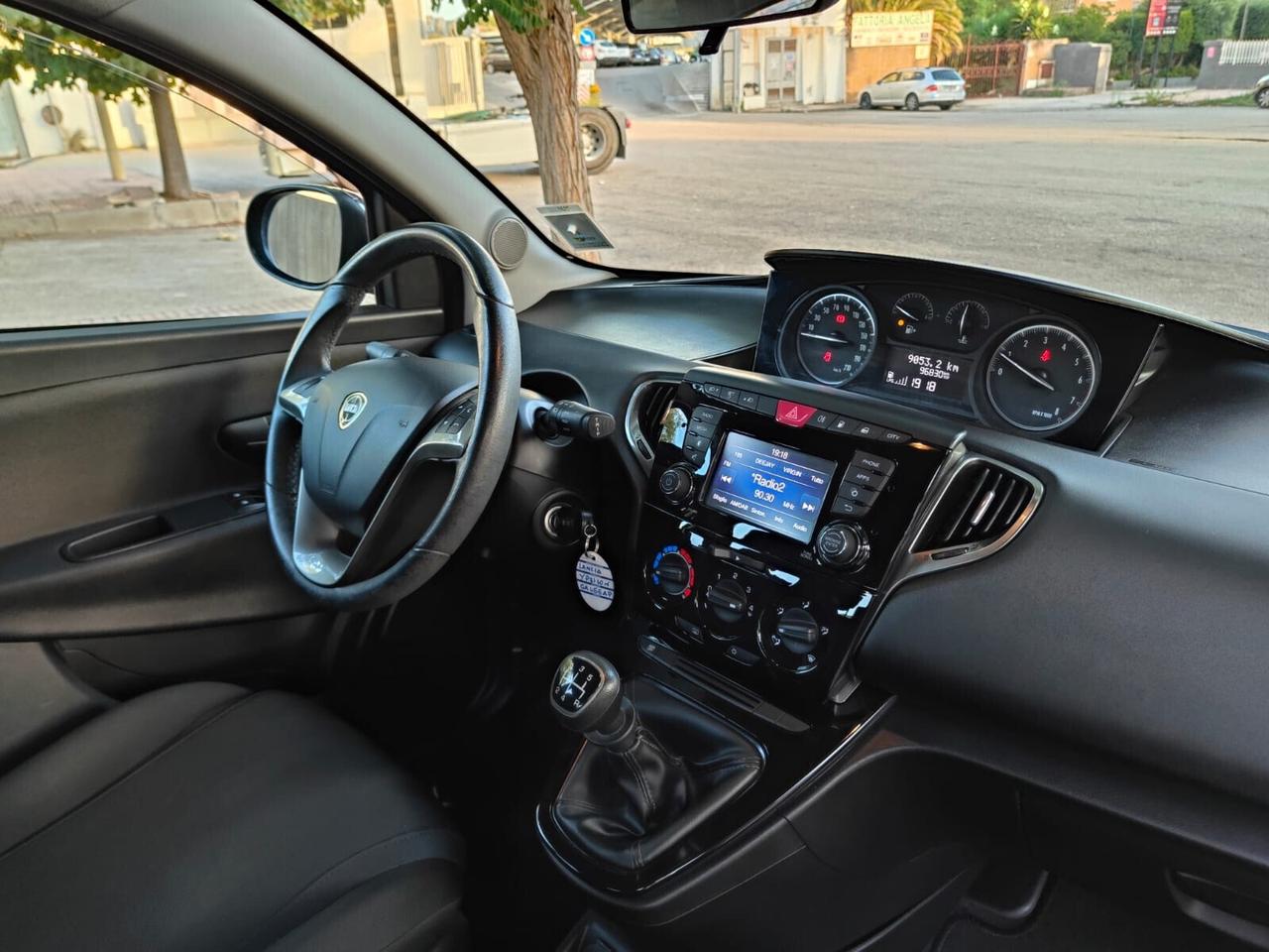 Lancia Ypsilon 1.2 BENZ/ GPL Gold NEOPATENTATI