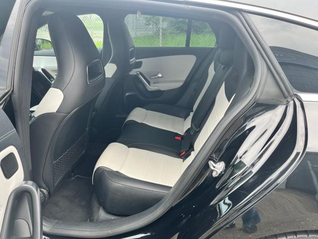 MERCEDES-BENZ CLA 200 d Automatic Shooting Brake Premium Aut. Night Ed.