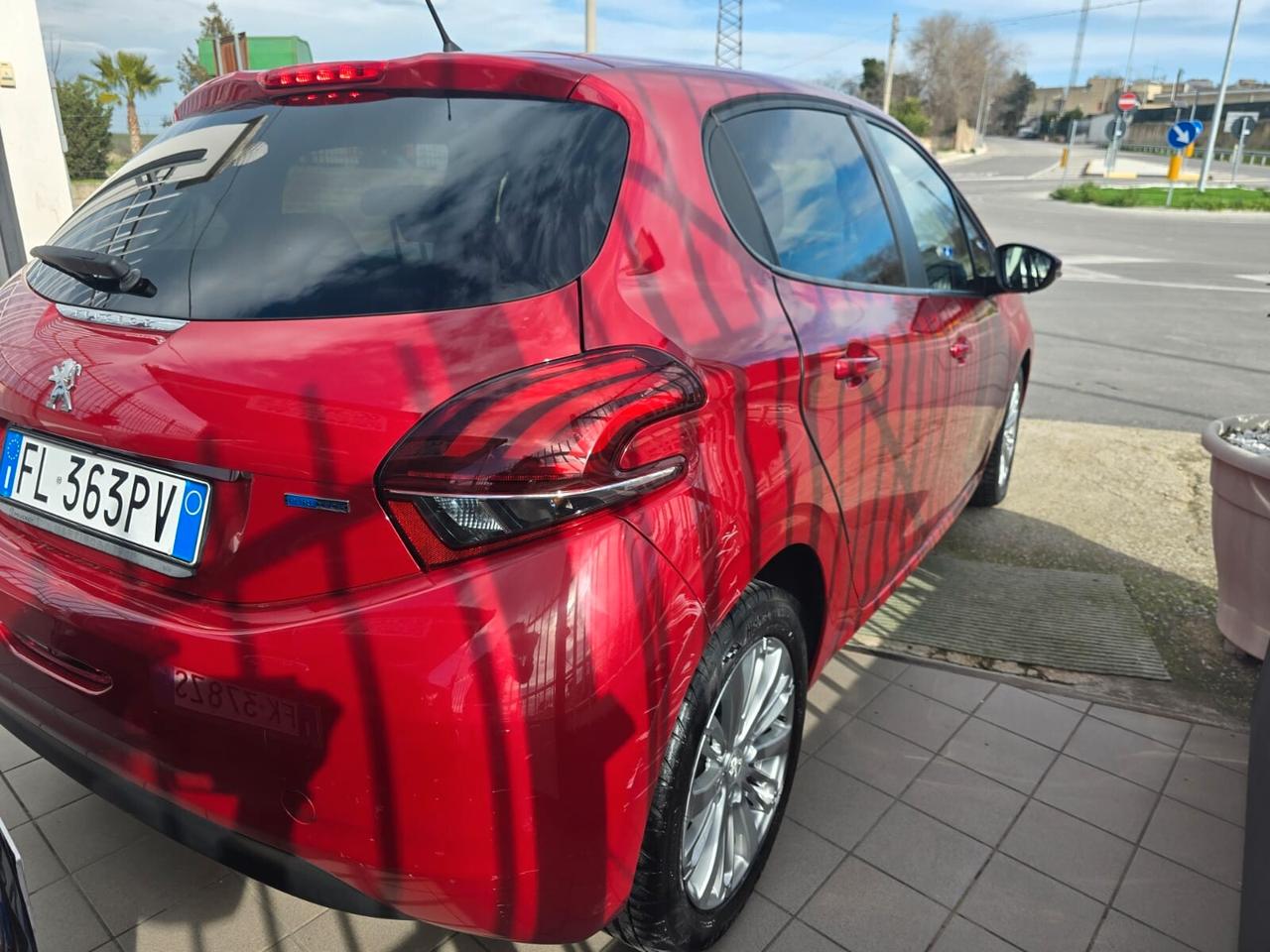 Peugeot 208 PureTech 82 5 porte Allure