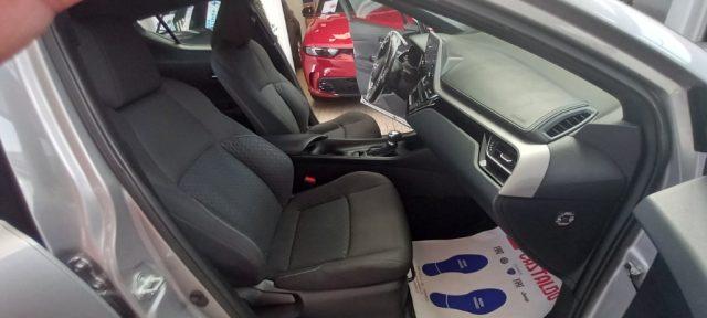 TOYOTA C-HR 1.8 Hybrid E-CVT Business