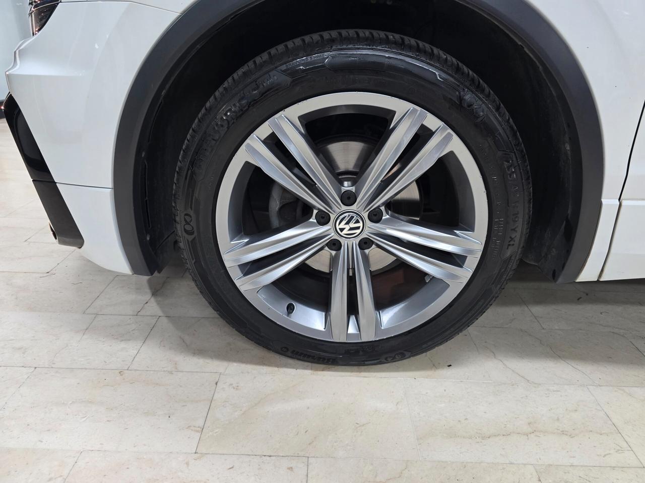 Volkswagen Tiguan 1.6 TDI SCR R line BlueMotion