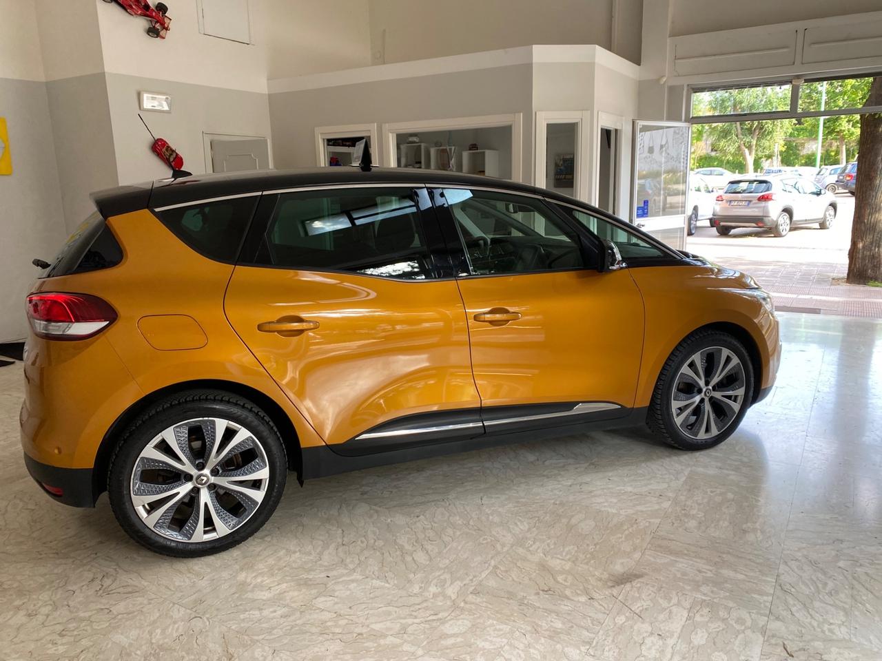 Renault Scenic Scénic Blue dCi 120 CV EDC Intens