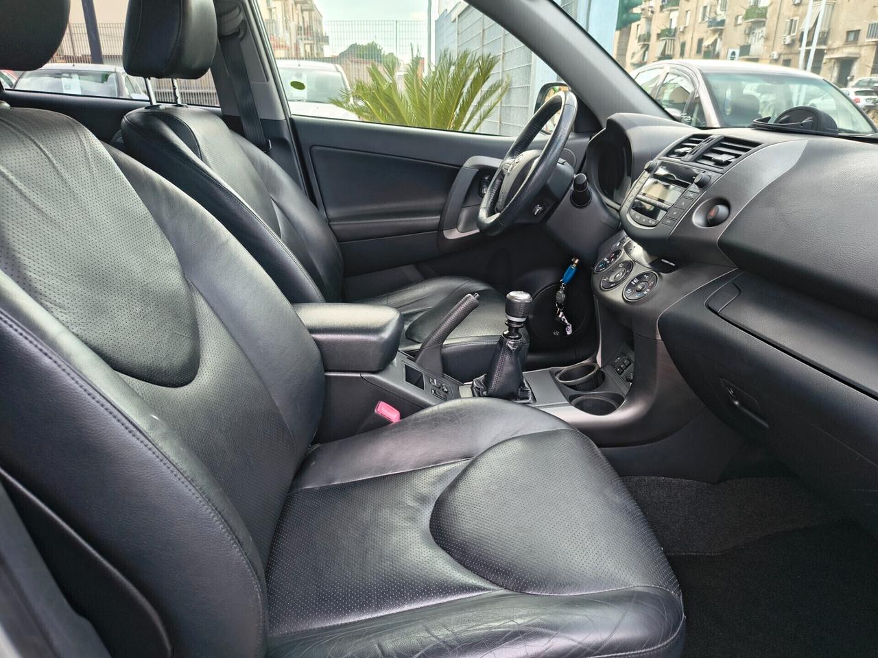 TOYOTA RAV4 MODELLO LUXURY 2.2 DIESEL ANNO 2009