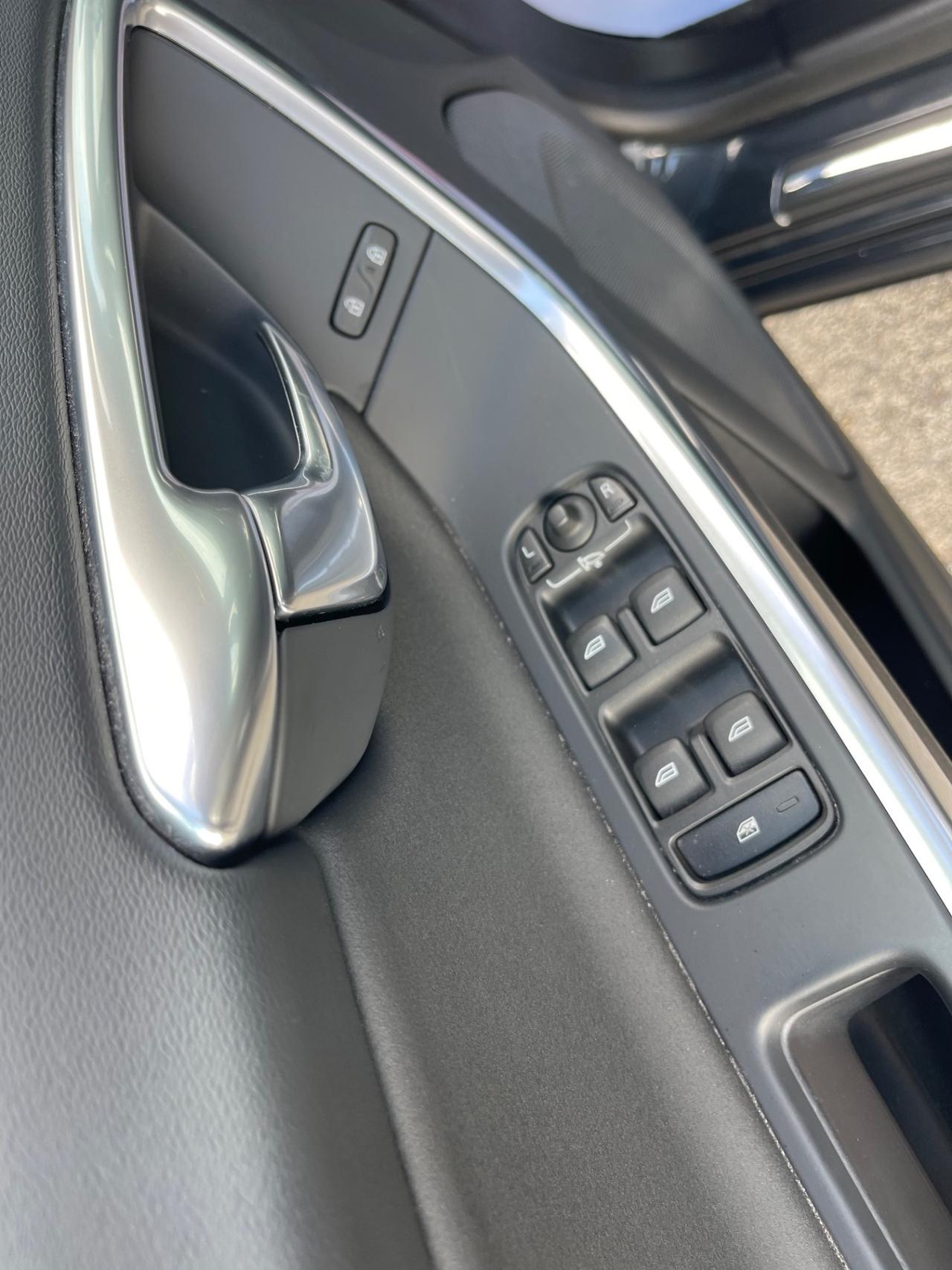 VOLVO V60 2.0 D3 136CV MANUALE FULL NEW MY15