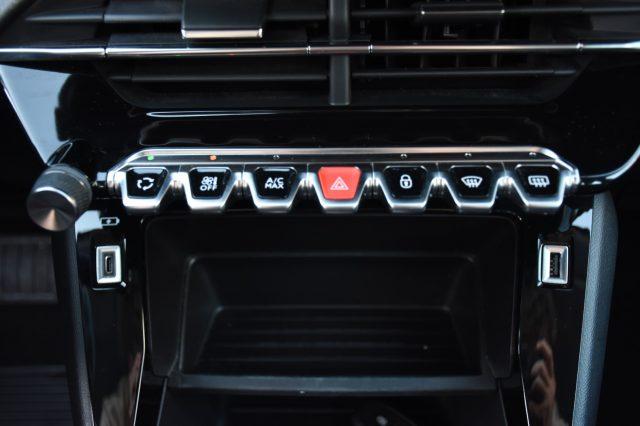 PEUGEOT 208 motore elettrico 136 CV 5 porte Active