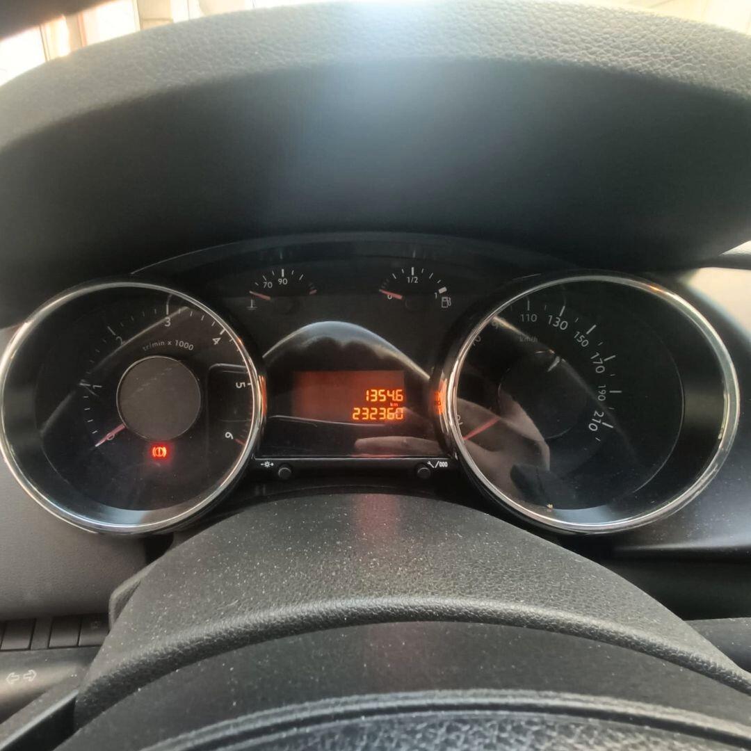 Peugeot 3008 1.6 HDi CAMBIO AUTOMATICO