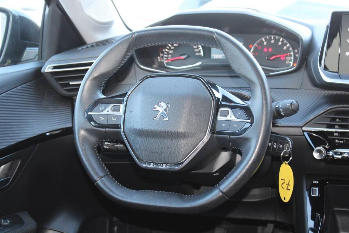 Peugeot 208 1.2 puretech Active s&s 75cv con Navi e CarPlay