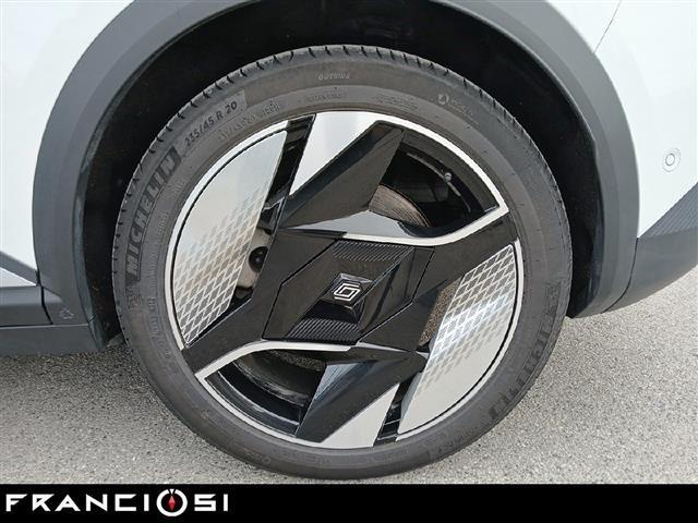 RENAULT Scenic Techno long range 220cv