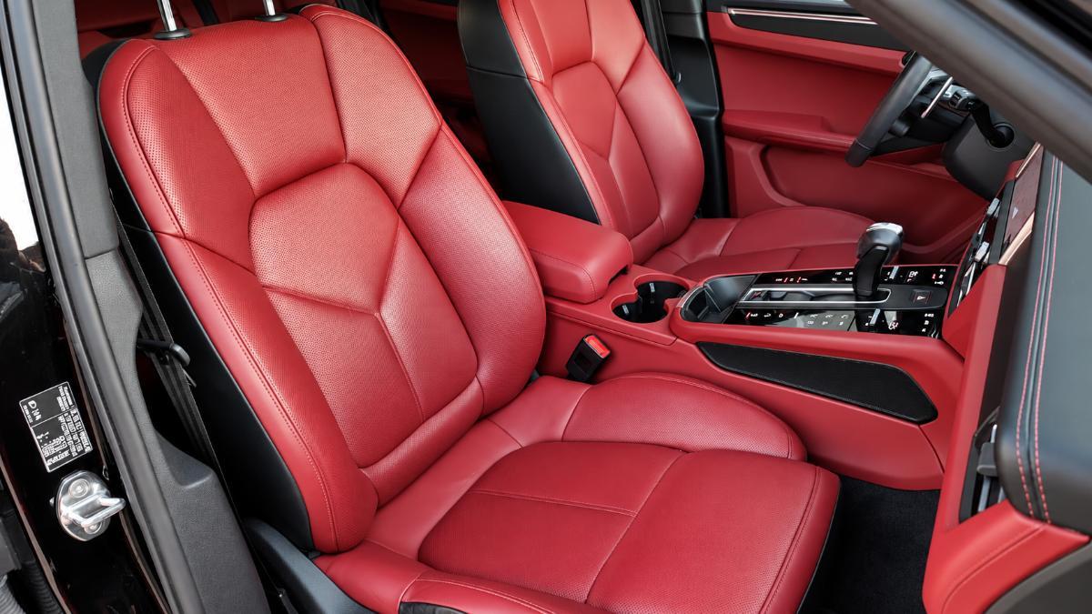 PORSCHE - Macan T