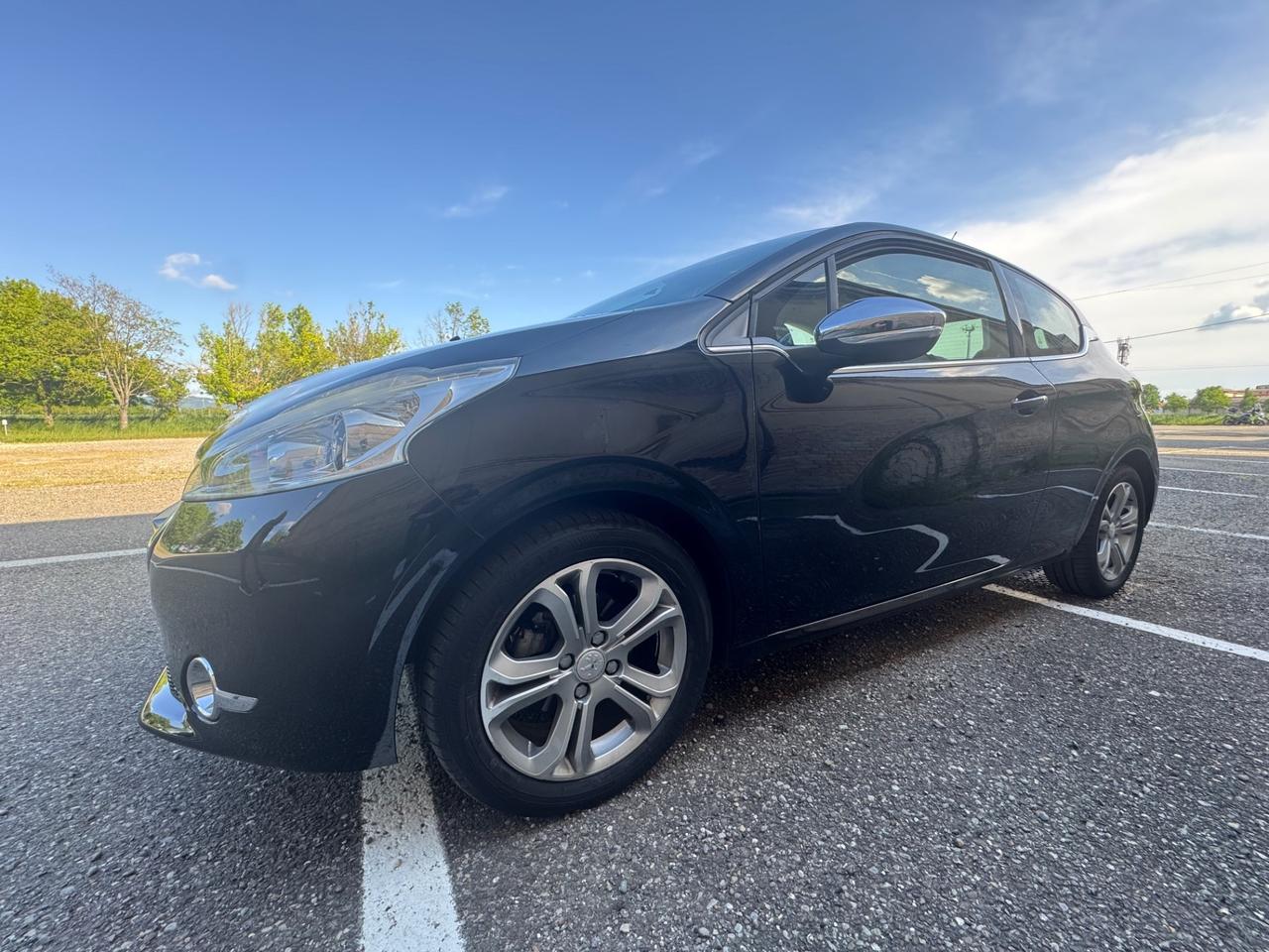 Peugeot 208 1.2 VTi 82 CV Splendide Condizioni