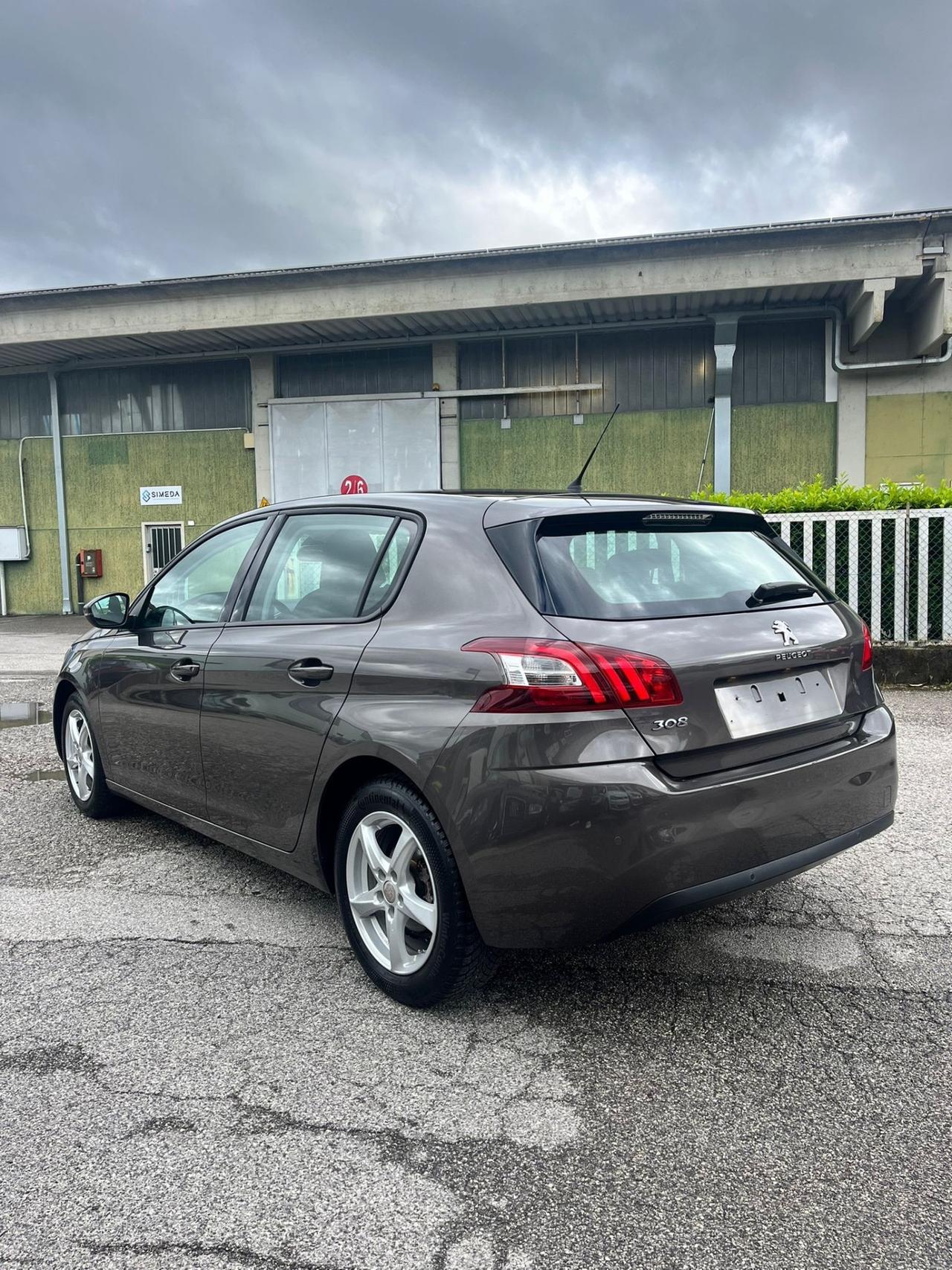 Peugeot 308 PureTech Turbo 110 S&S Access