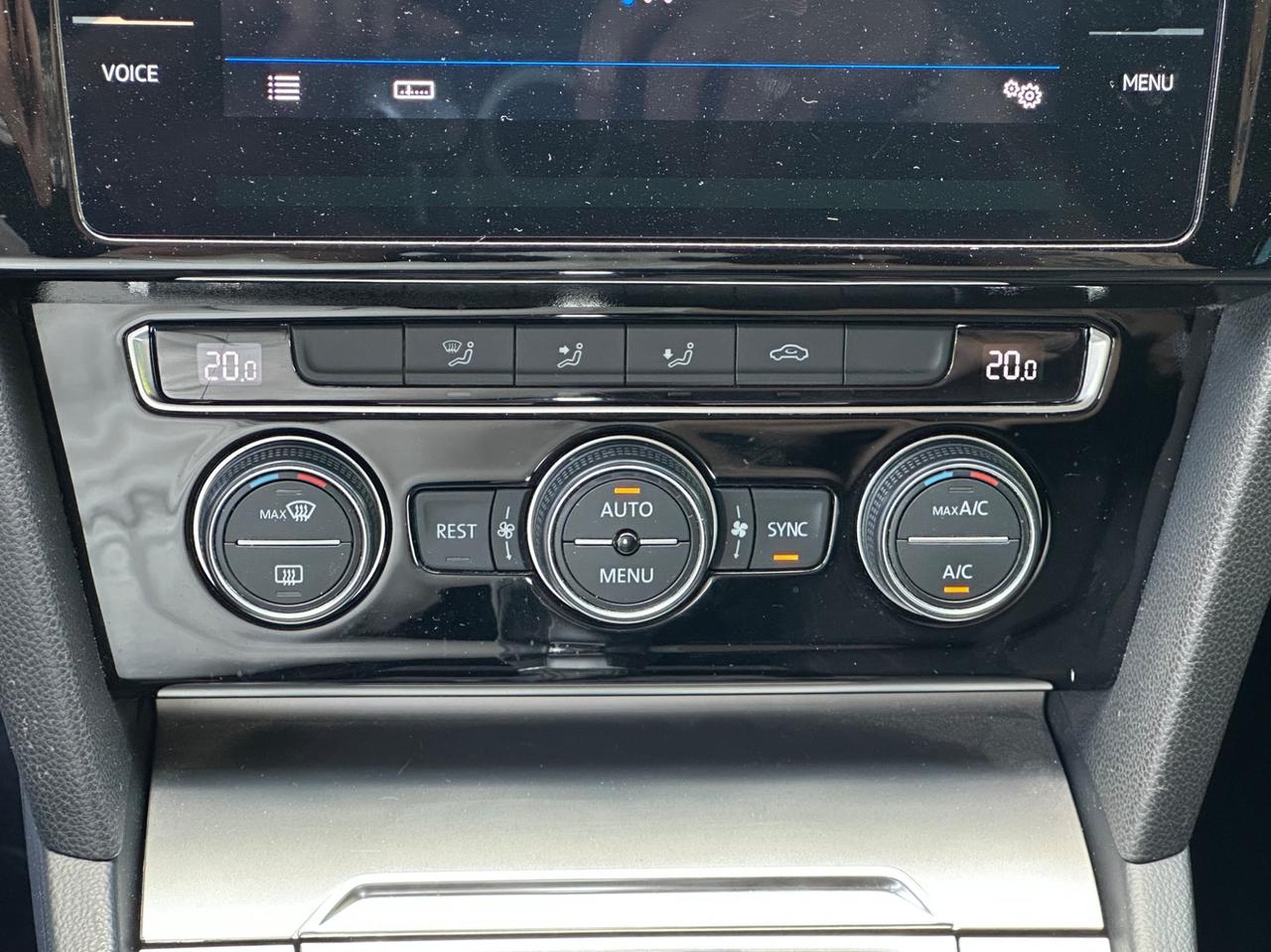 Volkswagen Passat Variant 2.0 TDI DSG Highline BlueMotion Technology