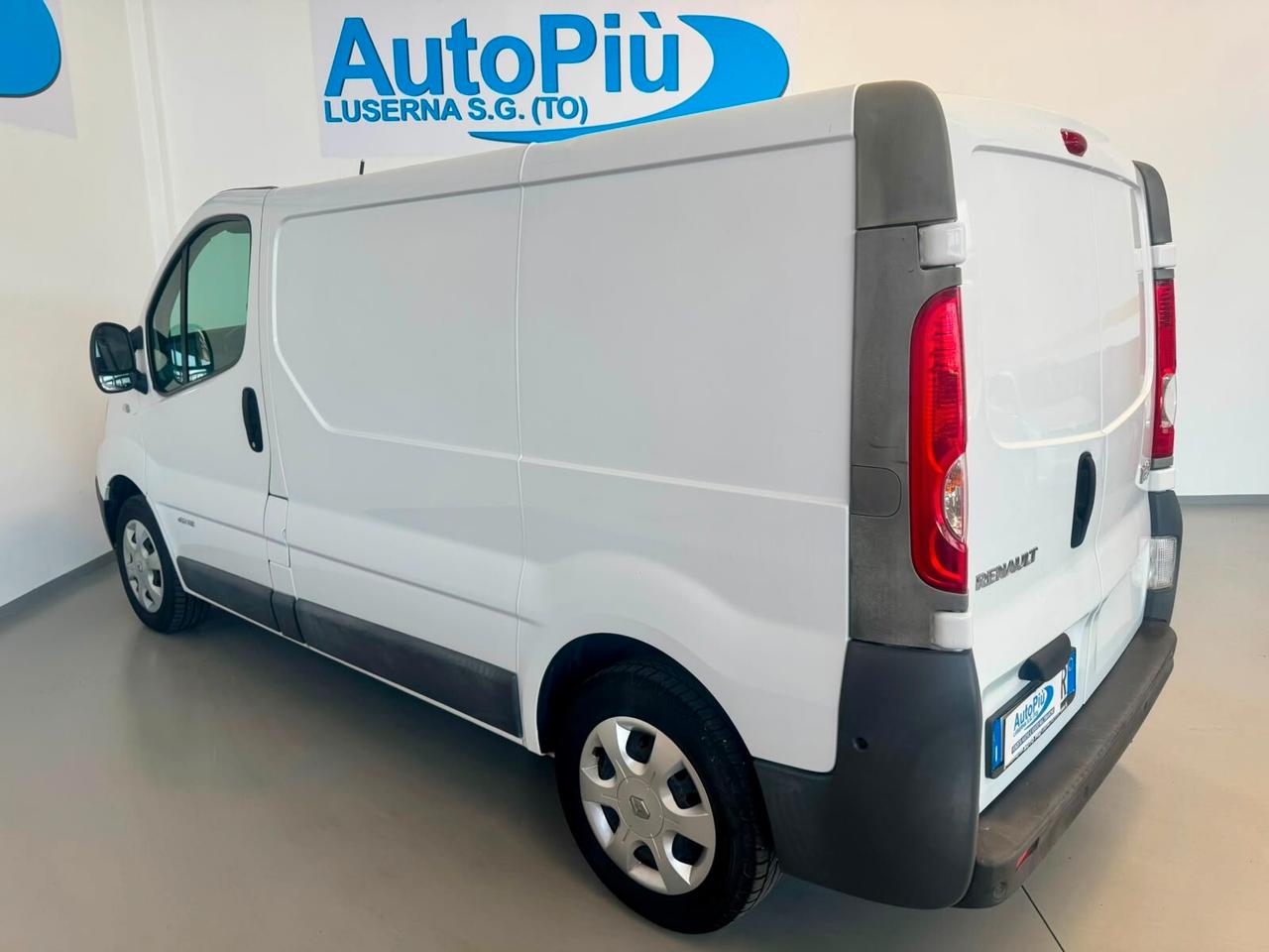 Renault Trafic L1H1 2.0 dCi 115 CV