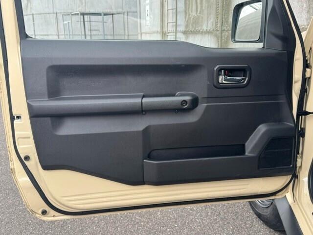 Suzuki Jimny 1.5 5MT Top (AUTOCARRO N1)