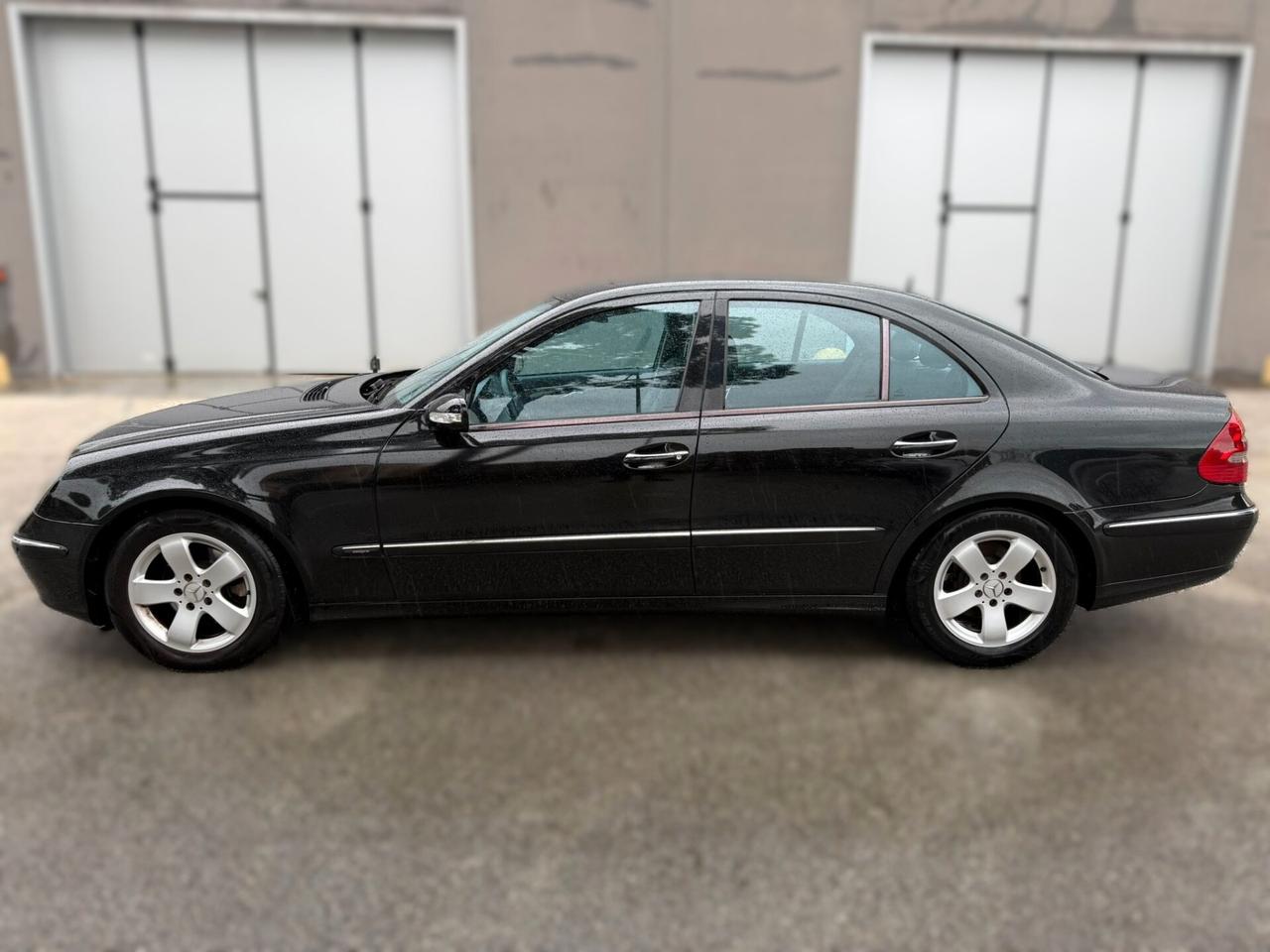 MERCEDES E220 AVANTGARDE 2004 12 MESI DI GARANZIA