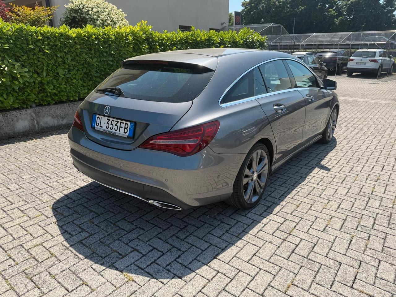 Mercedes-benz CLA 180 d Premium