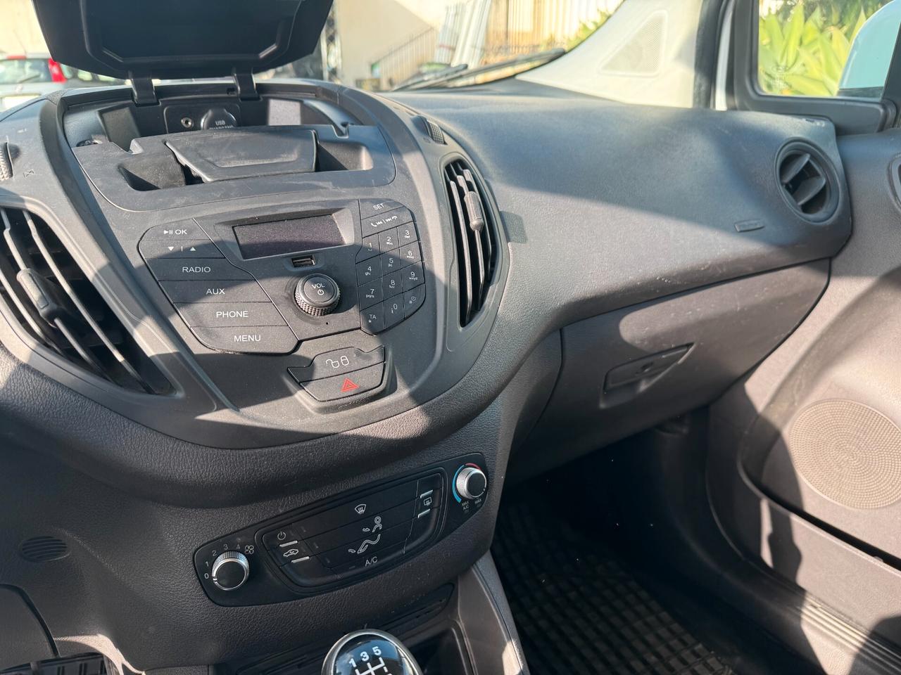 Ford Transit courier