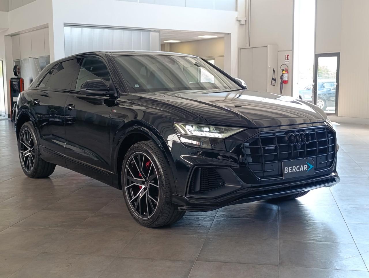 Audi Q8 55 3.0 tfsi mhev Sport quattro tiptronic