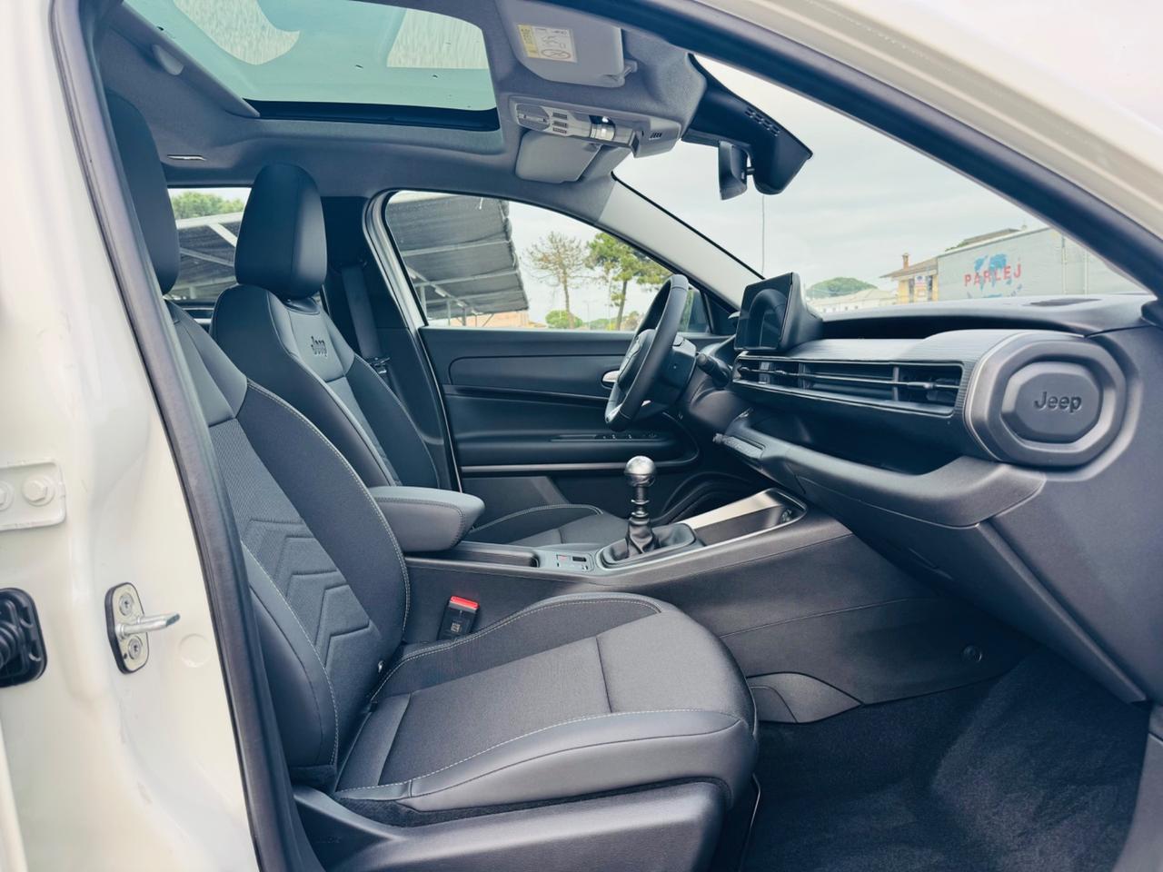 Jeep Avenger BENZINA TECH & SKY 1.2 100 CV