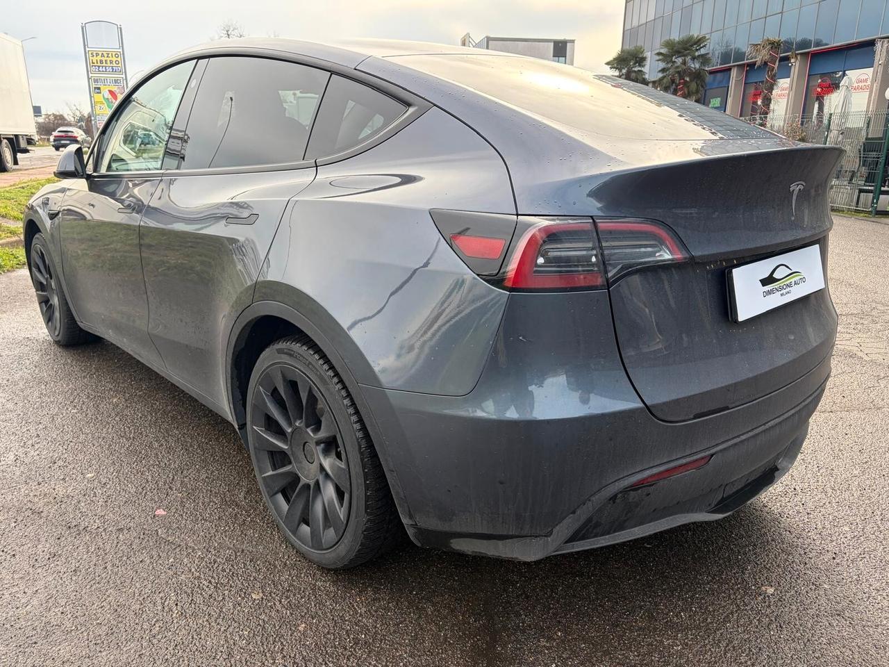 Tesla Model Y RWD