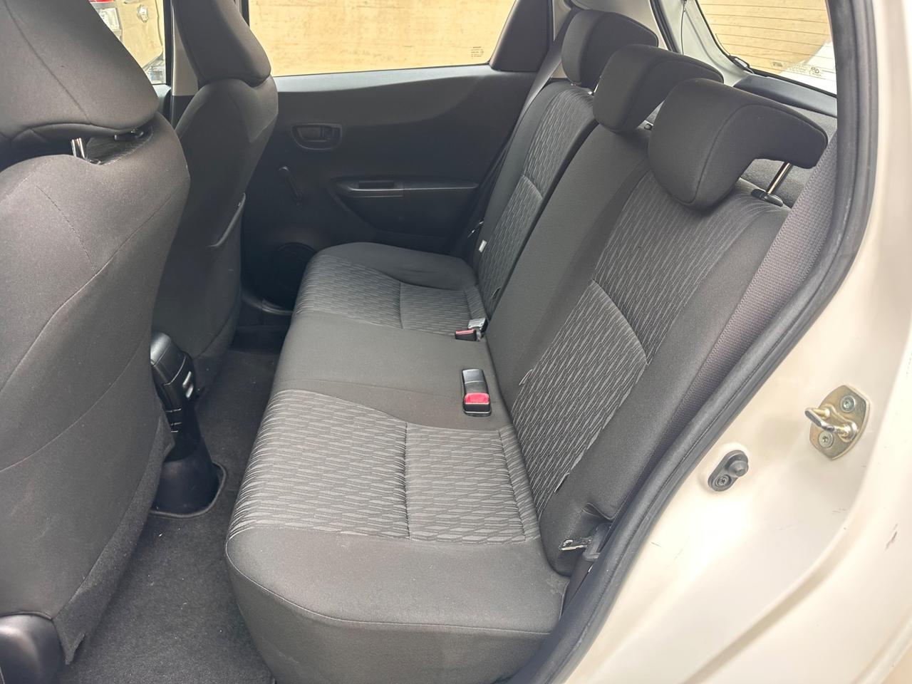 Toyota Yaris 1.0 5 porte Lounge