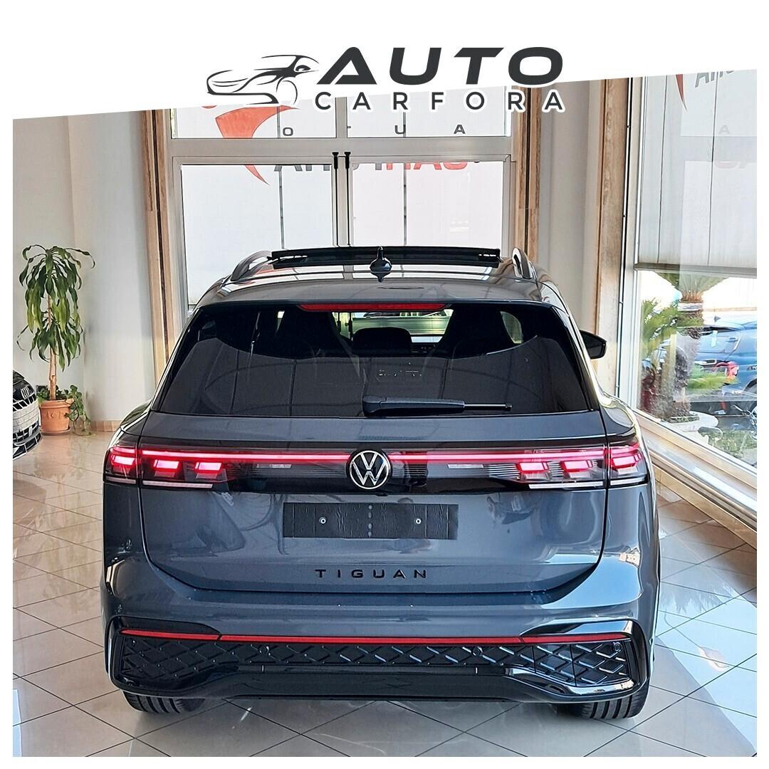 Volkswagen Tiguan 2.0 150cv DSG R-Line black pack |tetto+matrix+r19"|