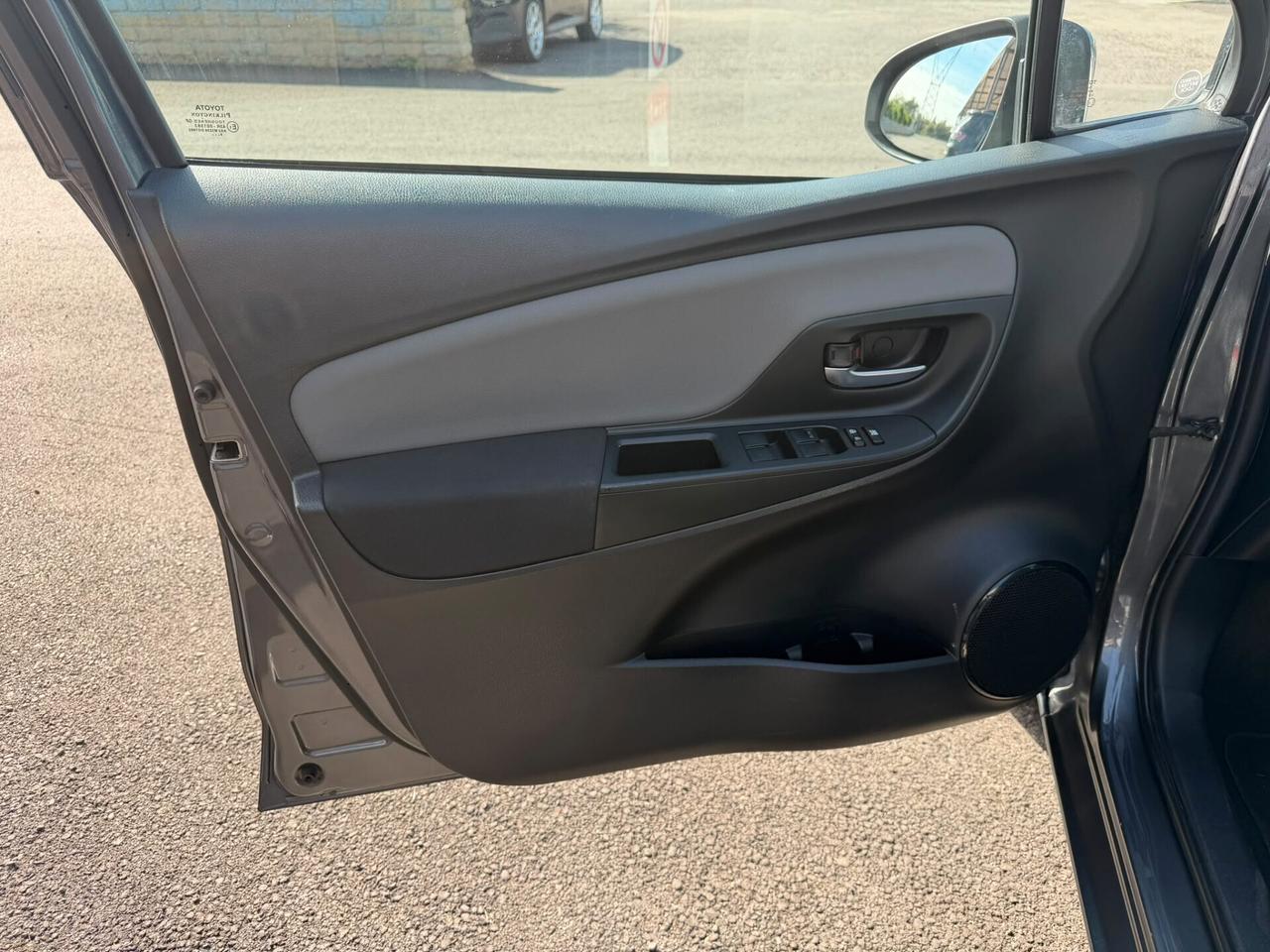 Toyota Yaris 1.5 Hybrid 5 porte Active