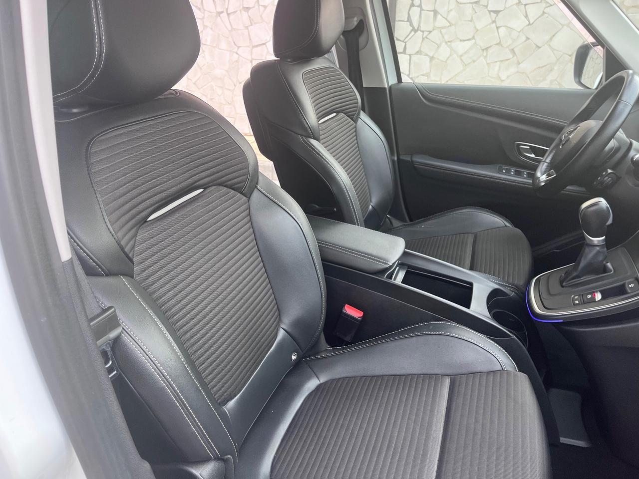 Renault Grand Scenic dCi 8V 110 CV EDC Energy Intens