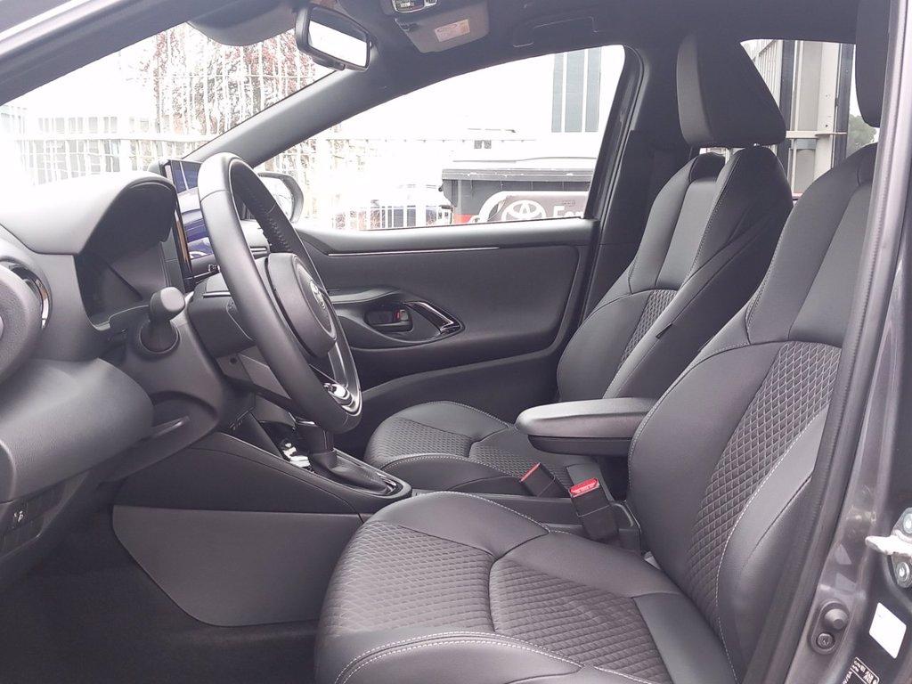 TOYOTA Yaris 1.5h 130 lounge del 2024