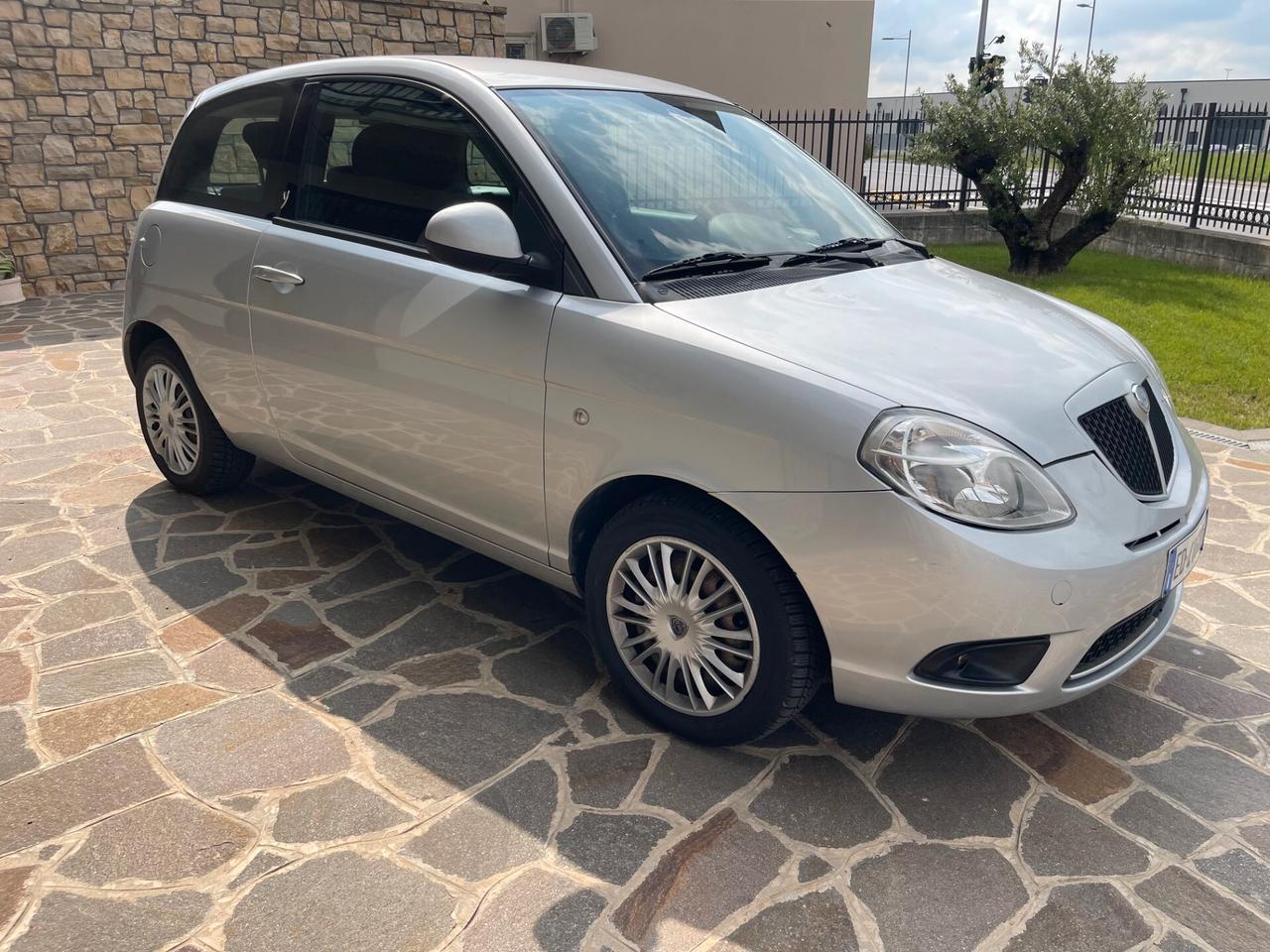 Lancia Ypsilon 1.4 Ecochic GPL