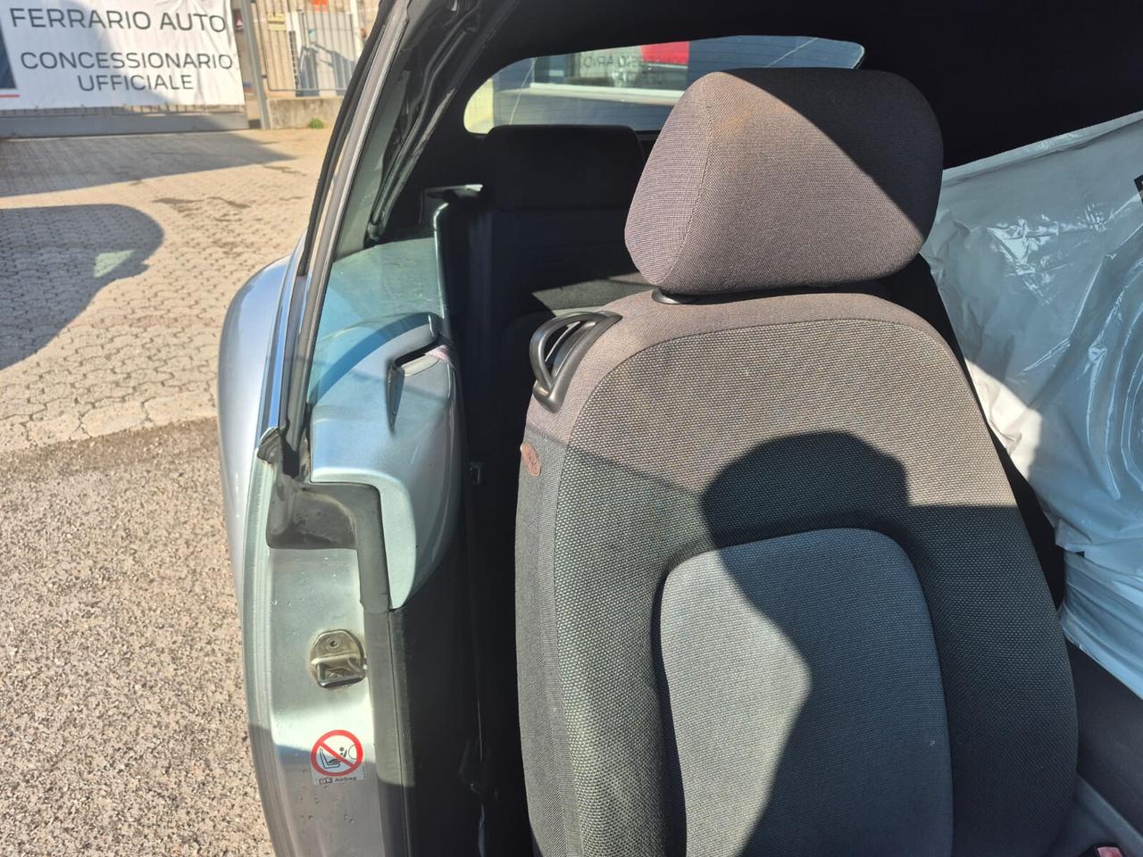 Volkswagen New Beetle 1.9 TDI 101CV Cabrio ADATTA NEOPATENTATI