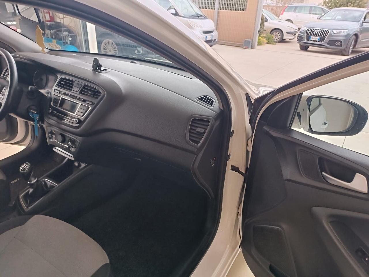 Hyundai i20 1.1 CRDi 12V 5 porte Comfort