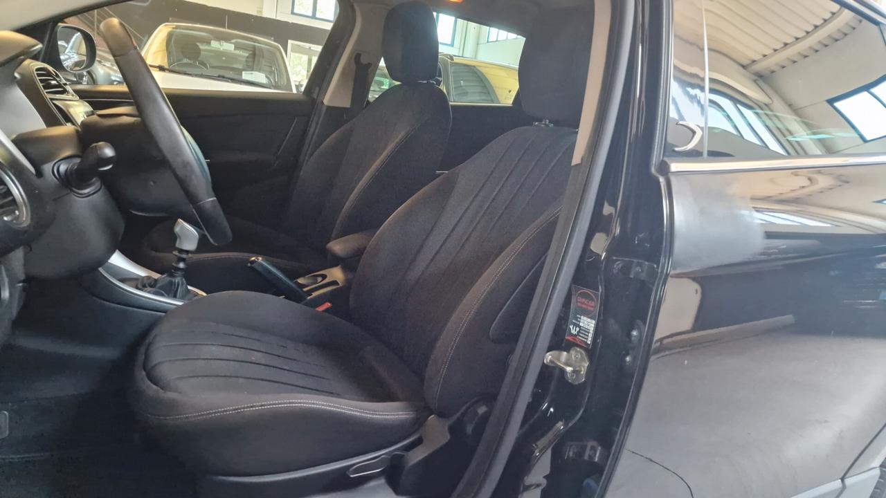 Lancia Delta 1.6 MJT DPF Silver