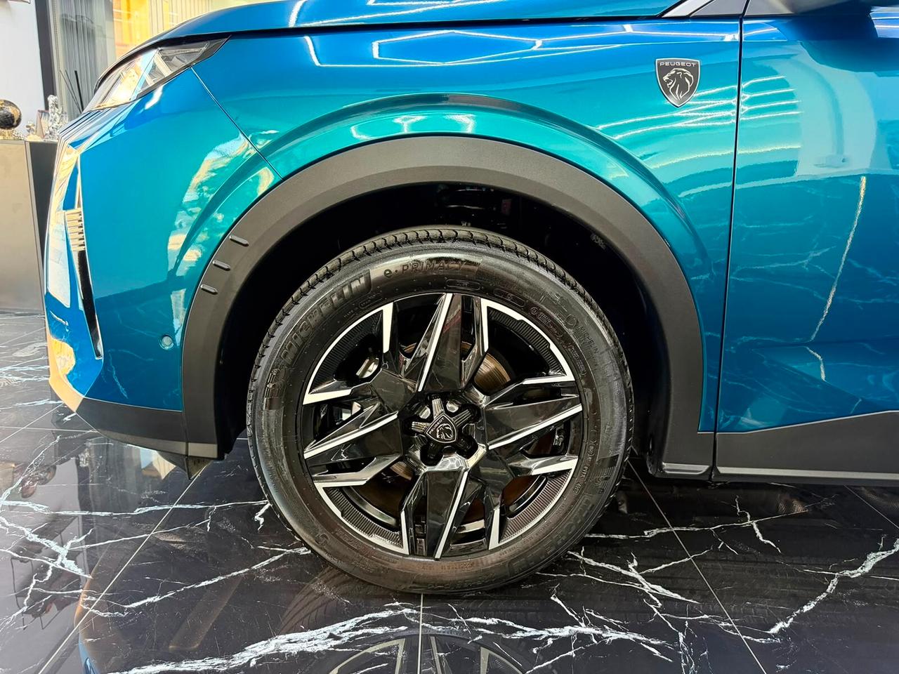 Peugeot 3008 1.2 Benzina Hybrid 136 e-DCS 6 GT