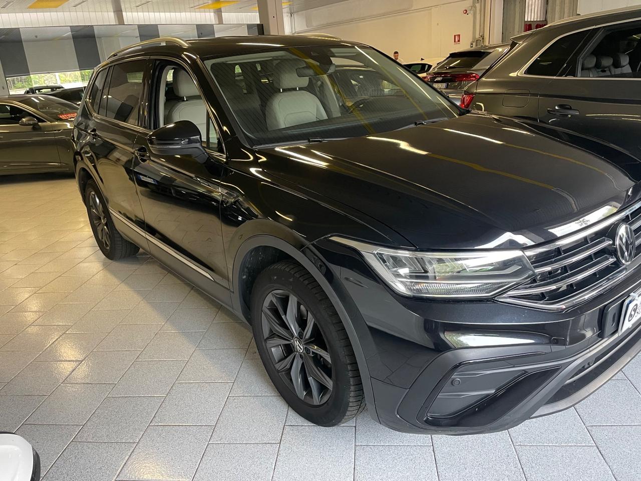 Volkswagen Tiguan Allspace 2.0 TDI DSG 4MOTION Life 7P. PELLE