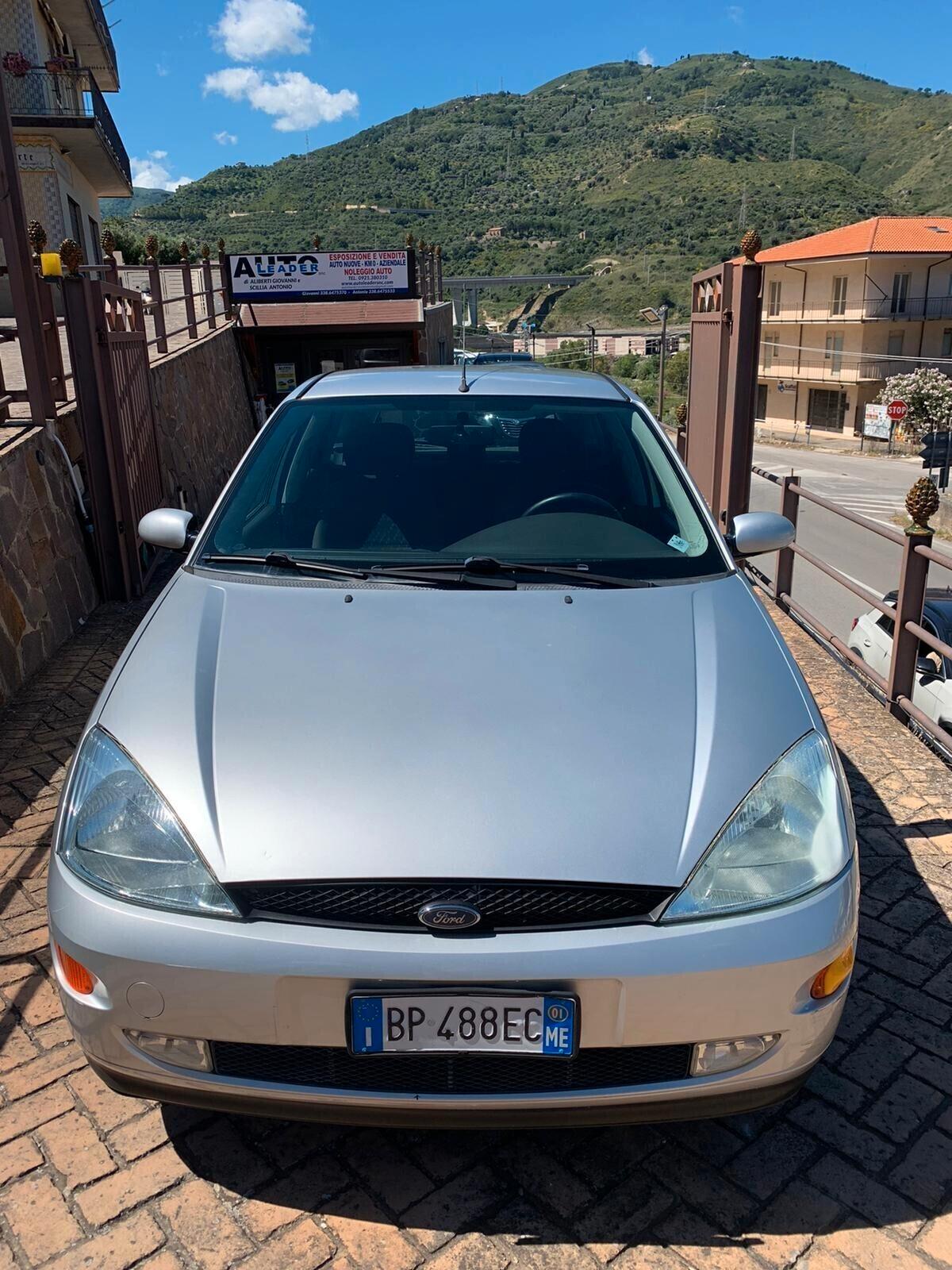Ford Focus 1.8i 16V cat 5p.